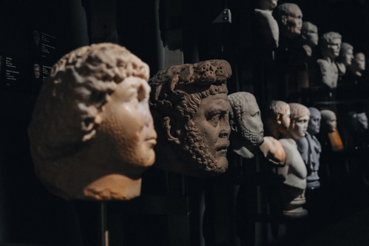 Un artefact culturel maori en milieu naturel