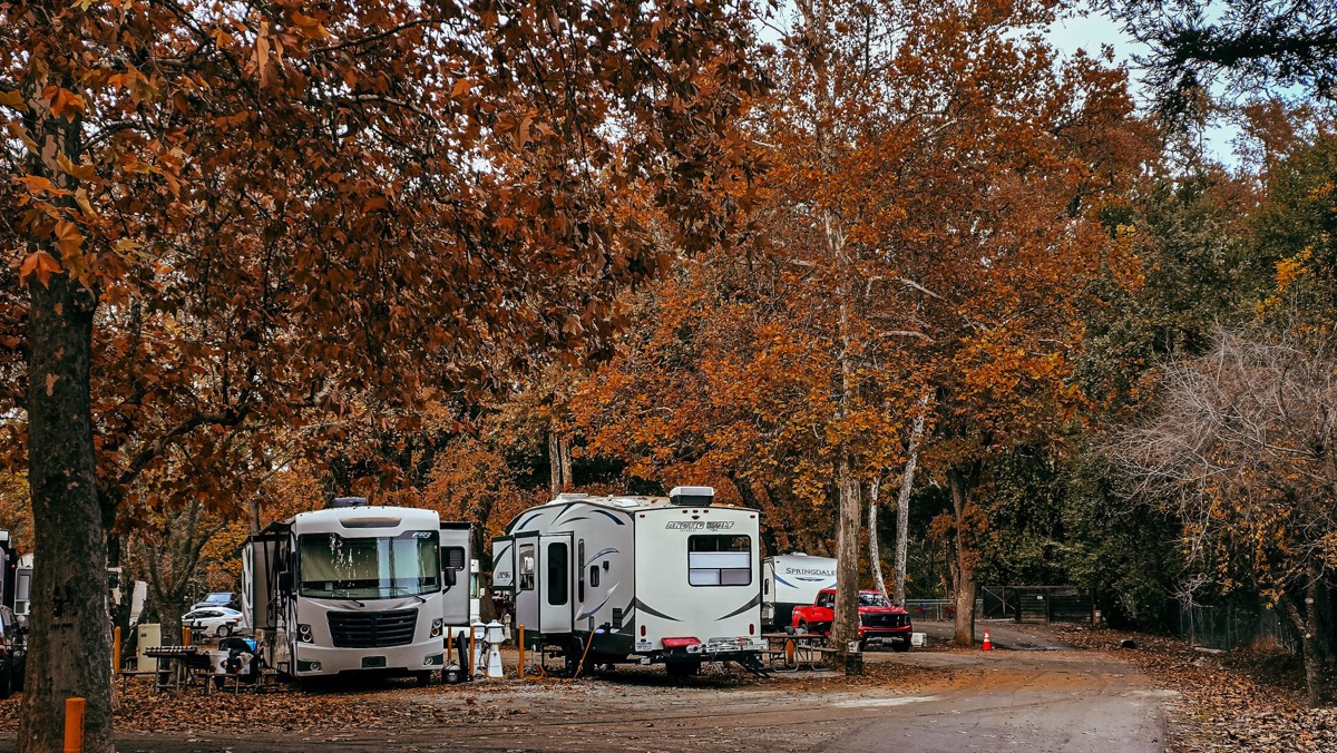 van exterior comodo