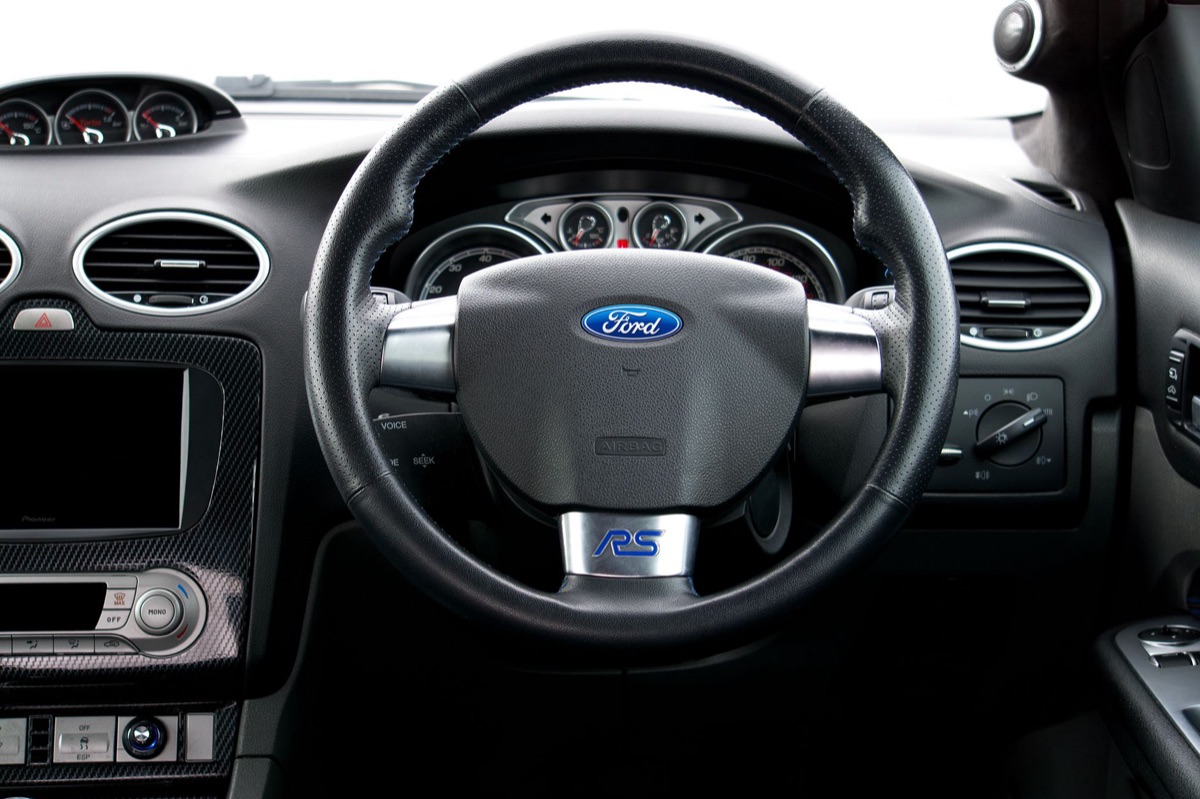 right hand steering wheel driving rule New Zealand