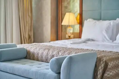 Tips for Hotel booking key factors: Verify service terms
