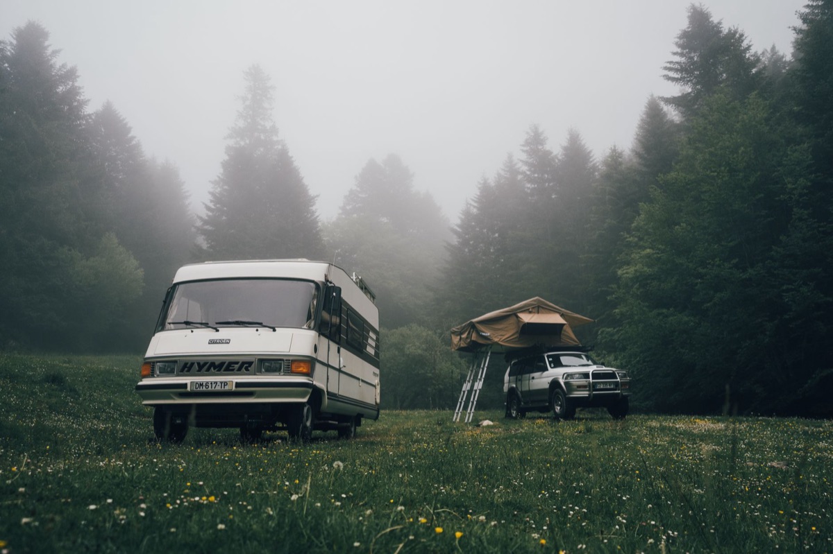 uma comparação de veículos de camping em new zealand