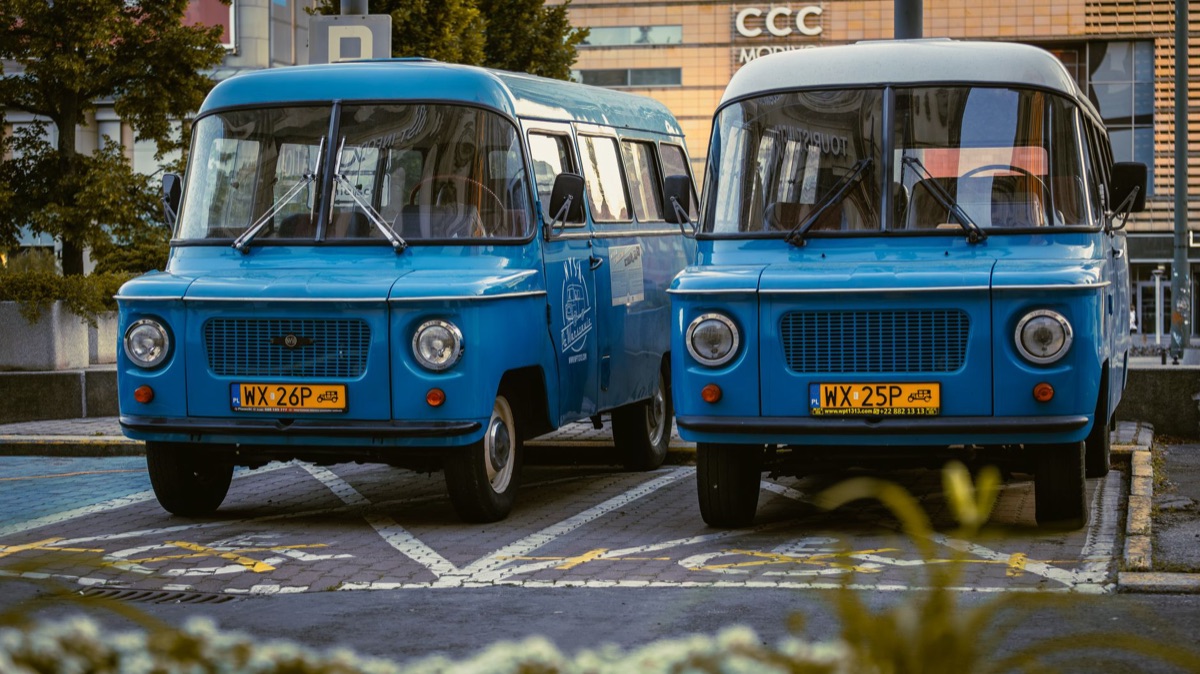 露營車與休閒車：兩者側面對比